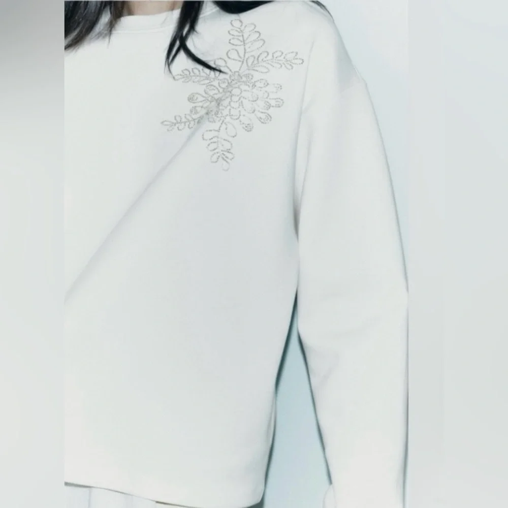 ZARA Ivory Jeweled Sweatshirt | X-Large | Long Sleeve | Sold Out - Picture 3 of 10